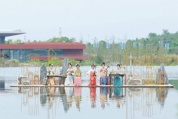 沙滩音乐快闪、热带雨林漫步……成都世园会这些新奇玩法，你解锁了吗？